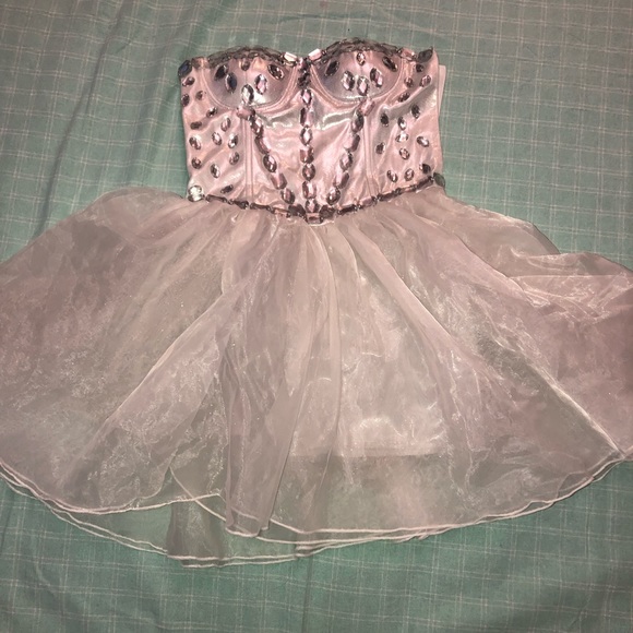Hand made custom dress. - Picture 2 of 8